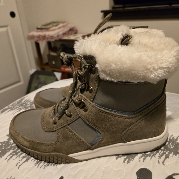 NEW! WEATHERPROOF 1948 Women's Chloe Snow Boots - Tan/Blue - Size 10 - Picture 4 of 9